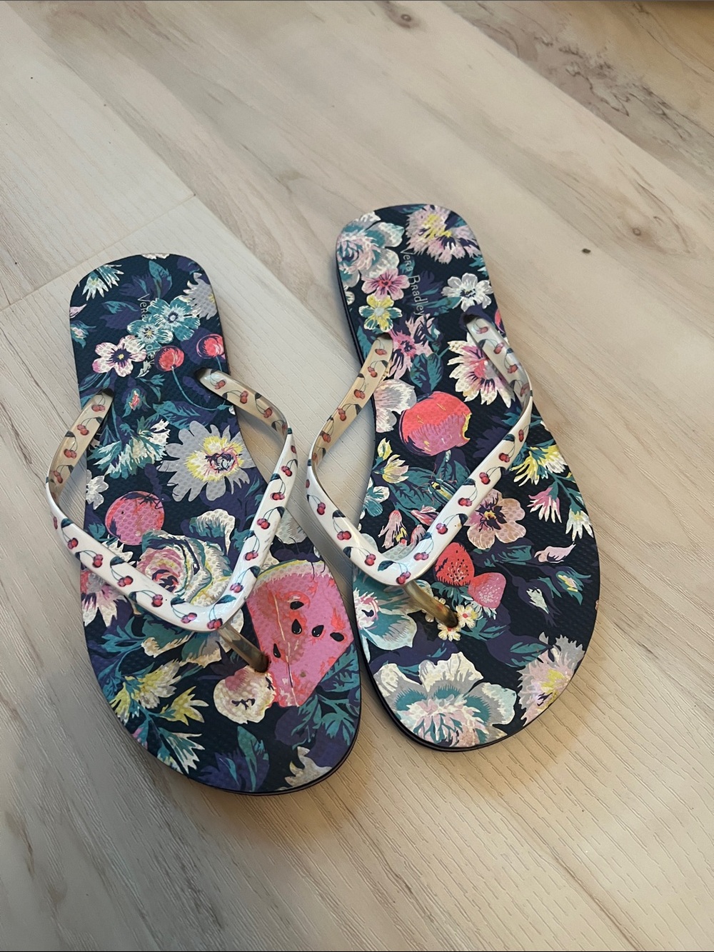 Floral Print Women's Flip Flops in Navy and Pink size L 9-10